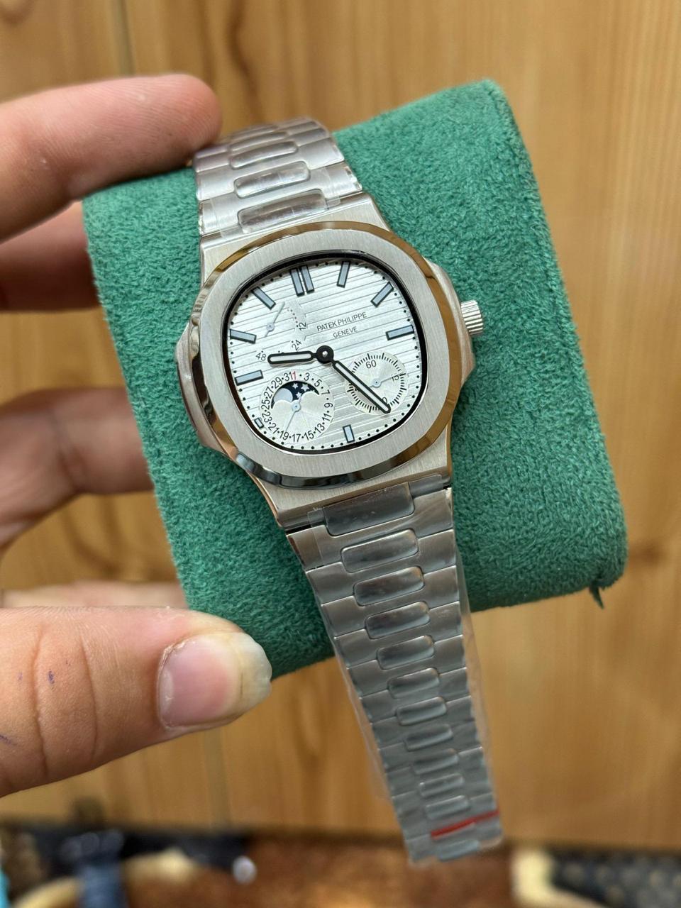 NAUTILUS 5712/1A || WHITE