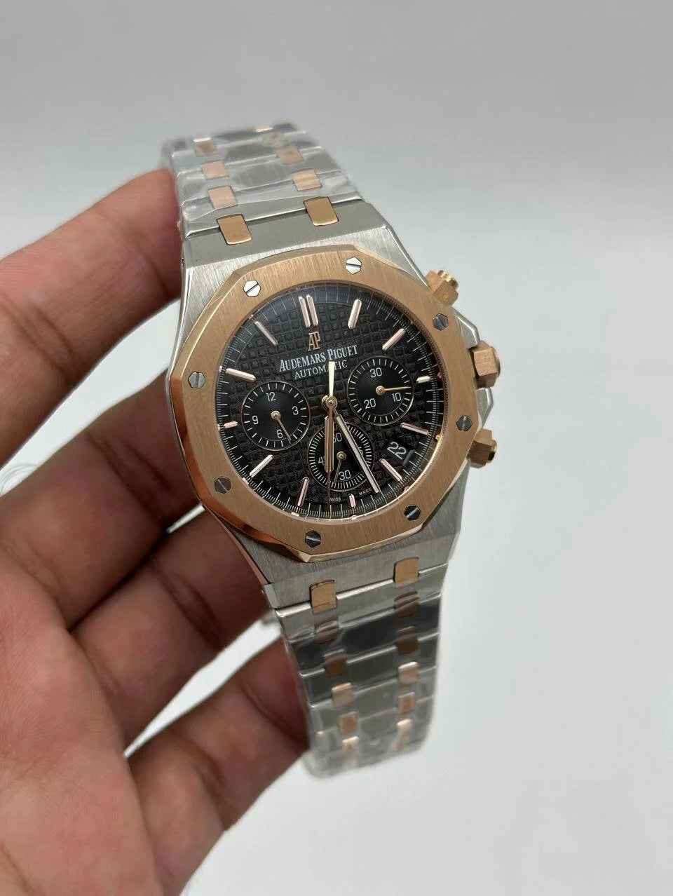 ROYAL OAK || CHRONOGRAPH || RG TWOTONE CASE W/BLACK DIAL