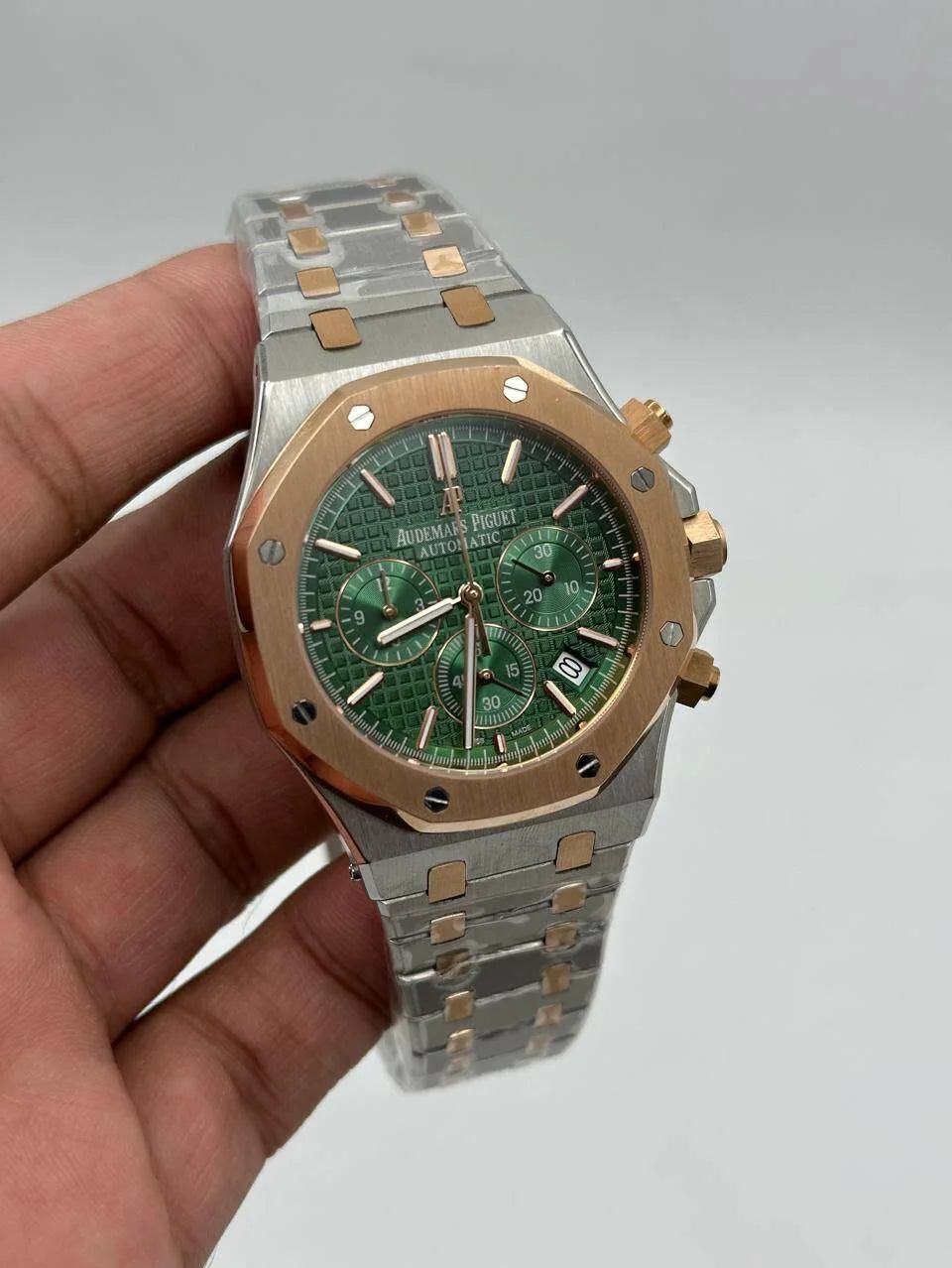 ROYAL OAK || CHRONOGRAPH || RG TWOTONE CASE W/GREEN DIAL