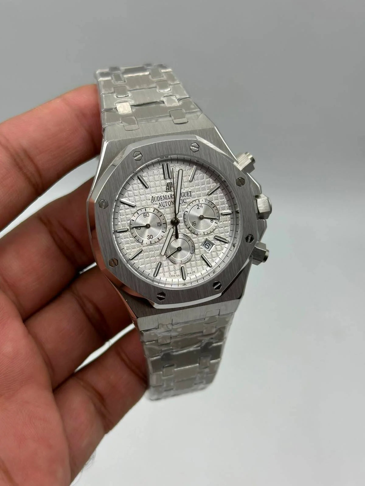 ROYAL OAK || CHRONOGRAPH || SILVER CASE W/WHITE DIAL