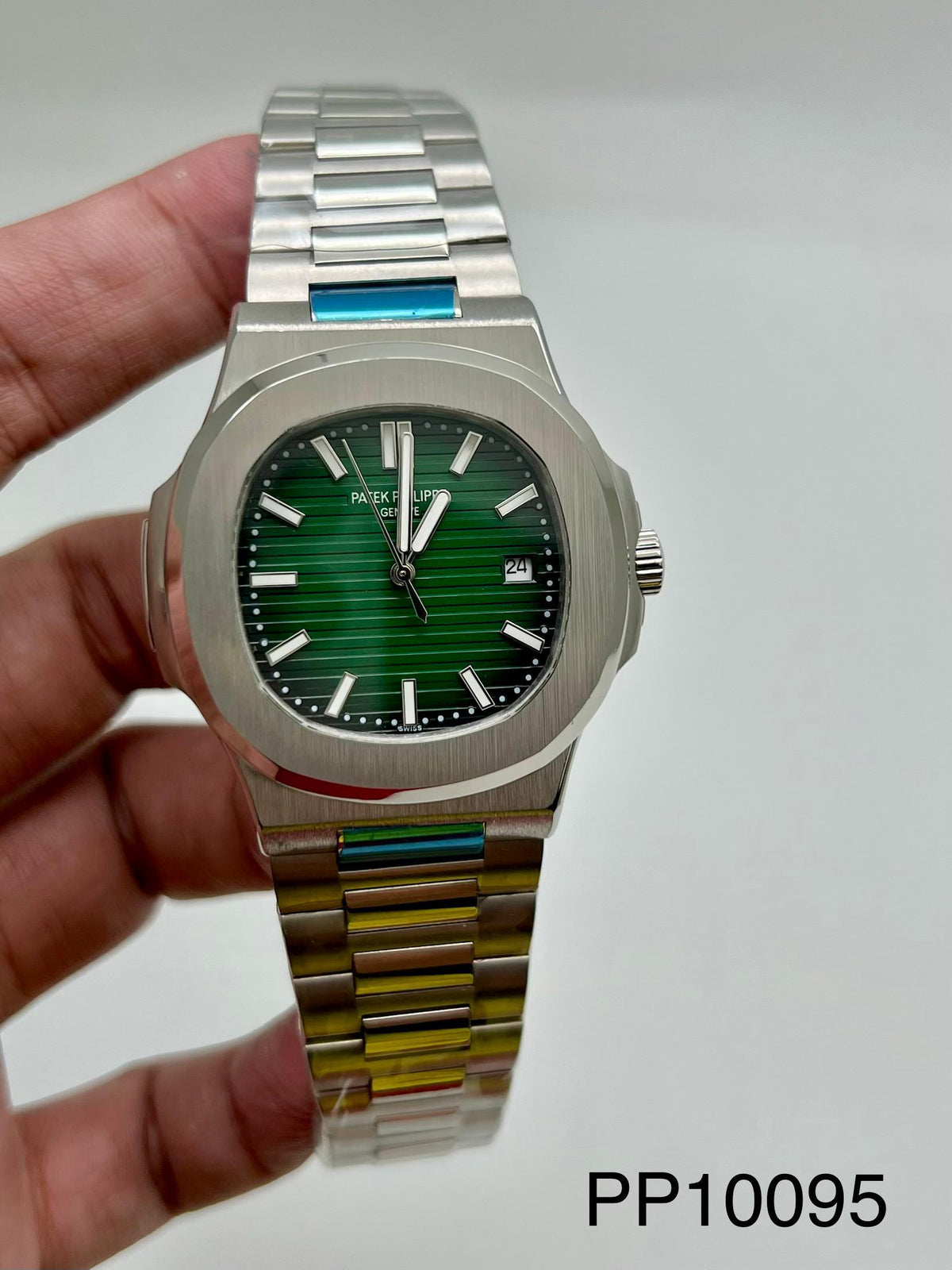 NAUTILUS || 5711/1A || OMBRE GREEN DIAL