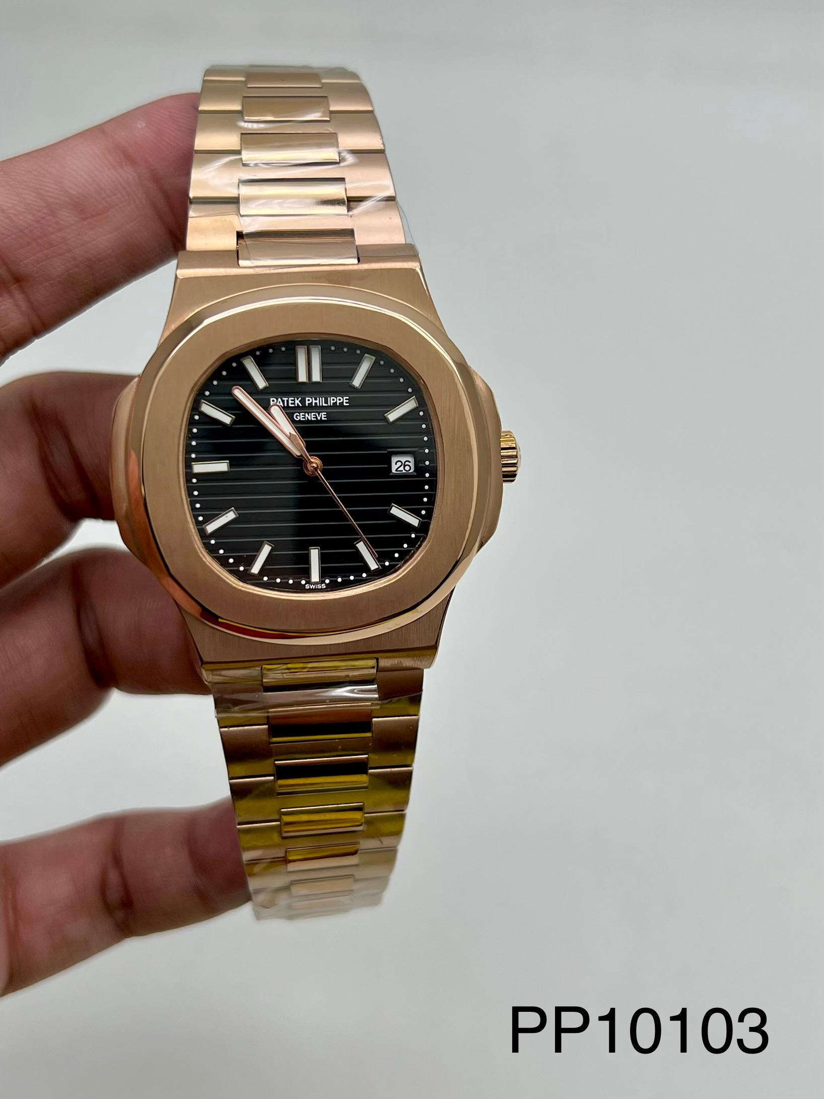 NAUTILUS || 5711/1R || BLACK DIAL