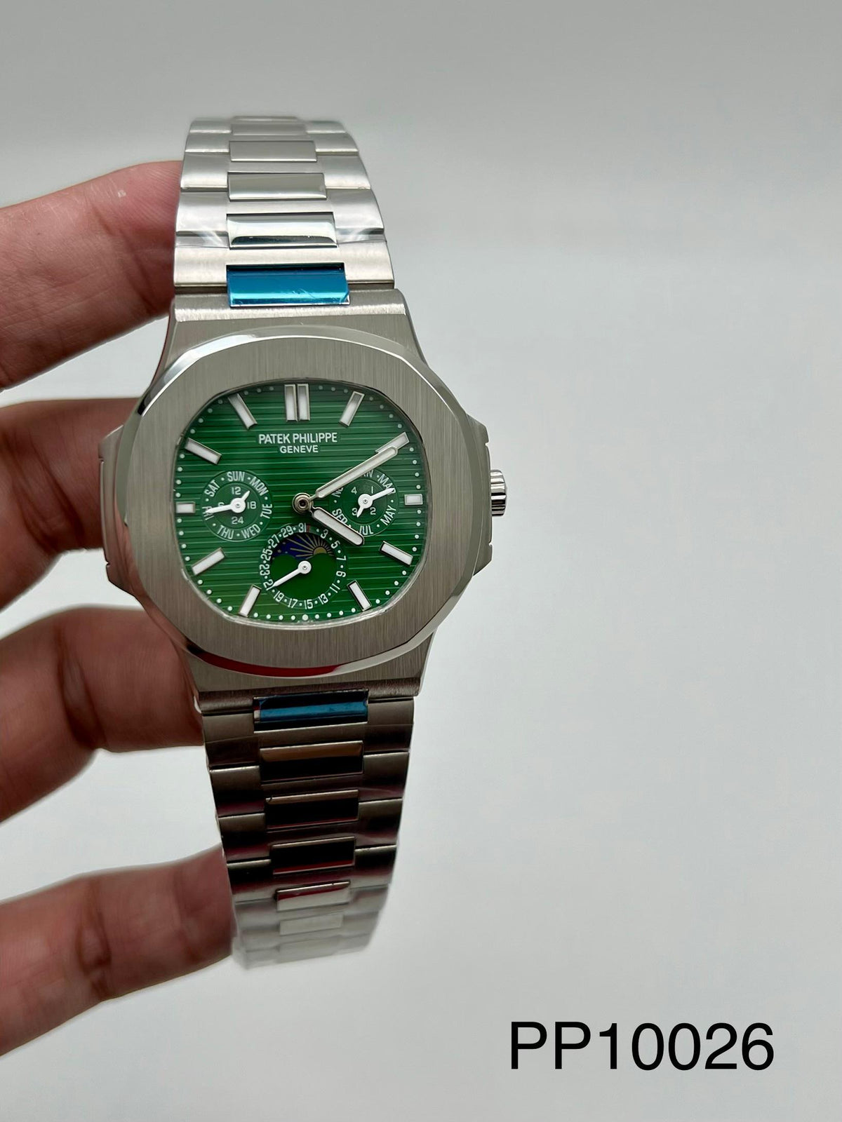 NAUTILUS || 5740 || GREEN DIAL