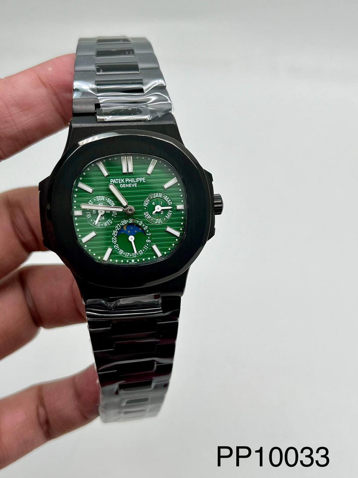 NAUTILUS || 5740 || BLACK || GREEN DIAL