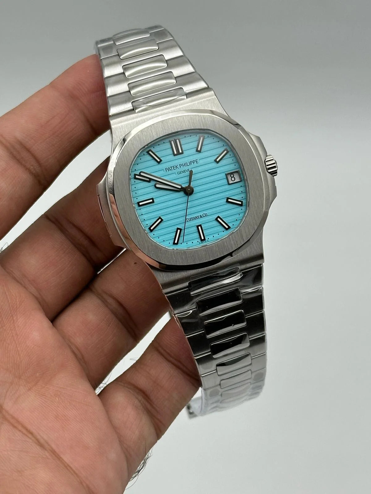 NAUTILUS || 5711 || TIFFANY